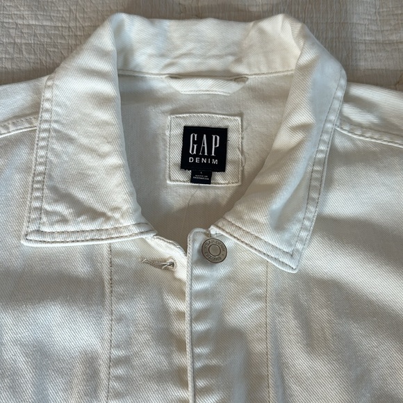 NWT GAP Oversized Denim Shirt/Jacket - Size L - White - Picture 2 of 5